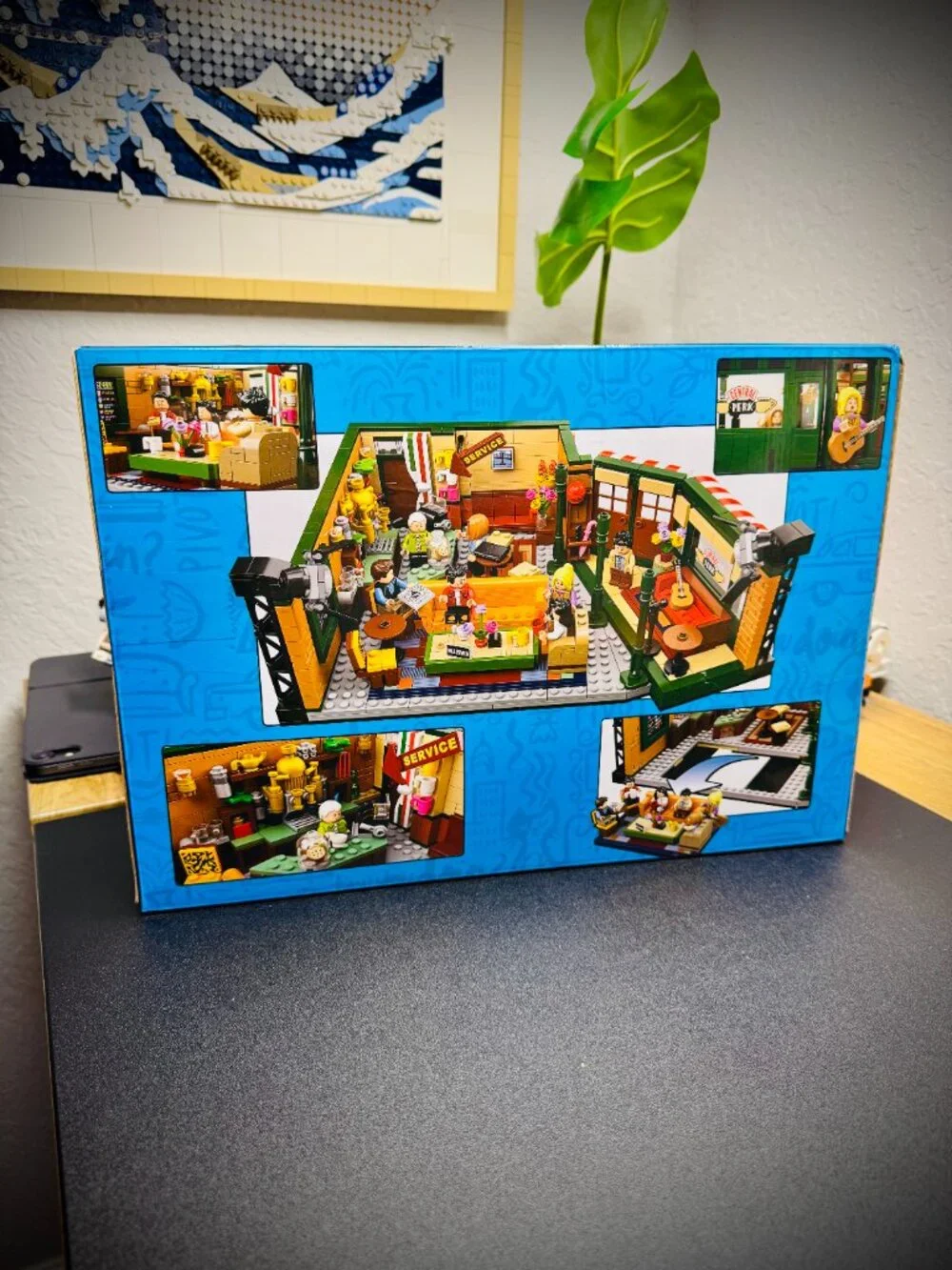 Friends Central Perk 21319 | Premium LEGO Compatible Build